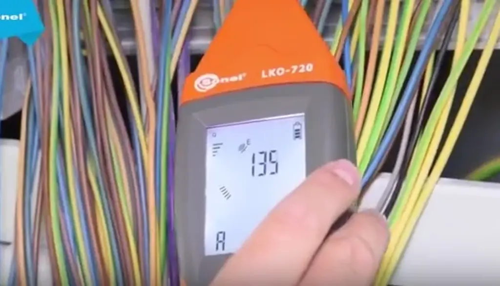 locating_wires_with_sonel_lkz720